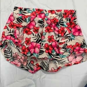 Justice size 7 floral Hawaiian shorts